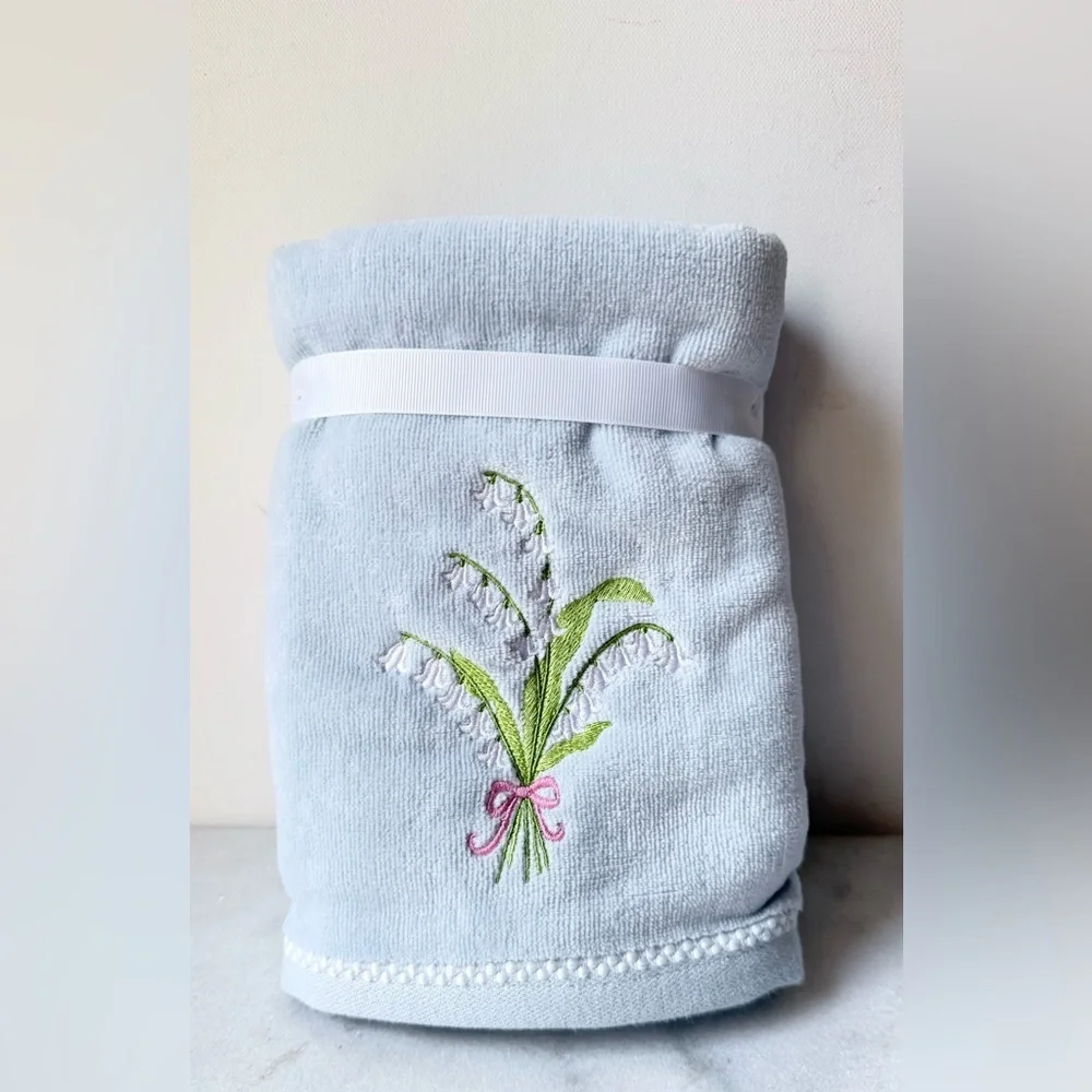 Kassatex Light Blue Towel with Floral lily of the valley Embroidery towels set